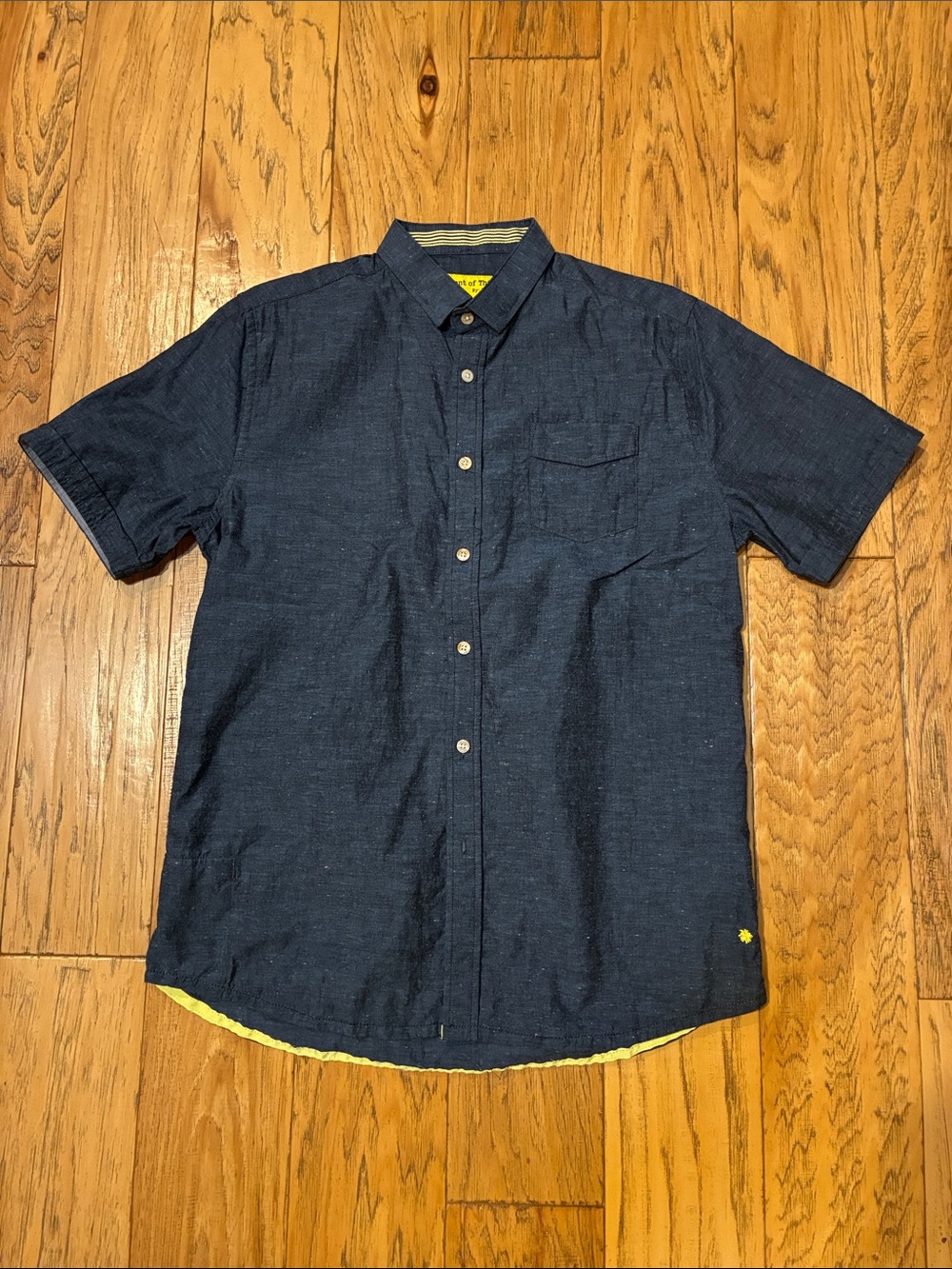 Men's Short-Sleeve Button-Down Shirt in Navy